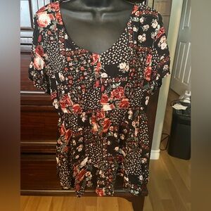 Kismet BABY DOLL STYLE TOP - size large (12)